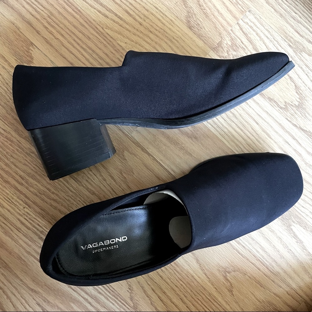 Vagabond stretchy-knit pumps